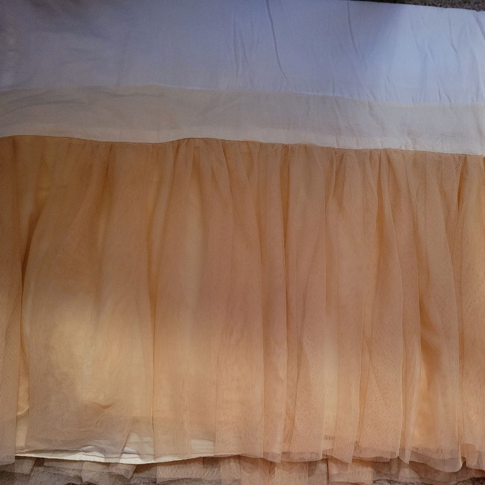 Tulle bedskirt